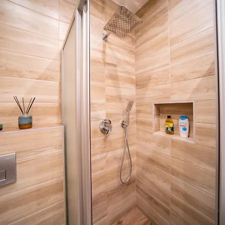 Apartman Free Parking Coco Elegant 4ppl Ac